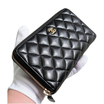 LONG WALLET CHANEL + Certificat d’authenticité ( full set ) ( m8614 )